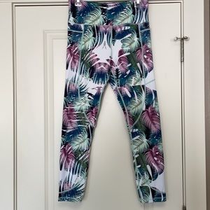 XL ZYIA tropical print leggings with side pockets